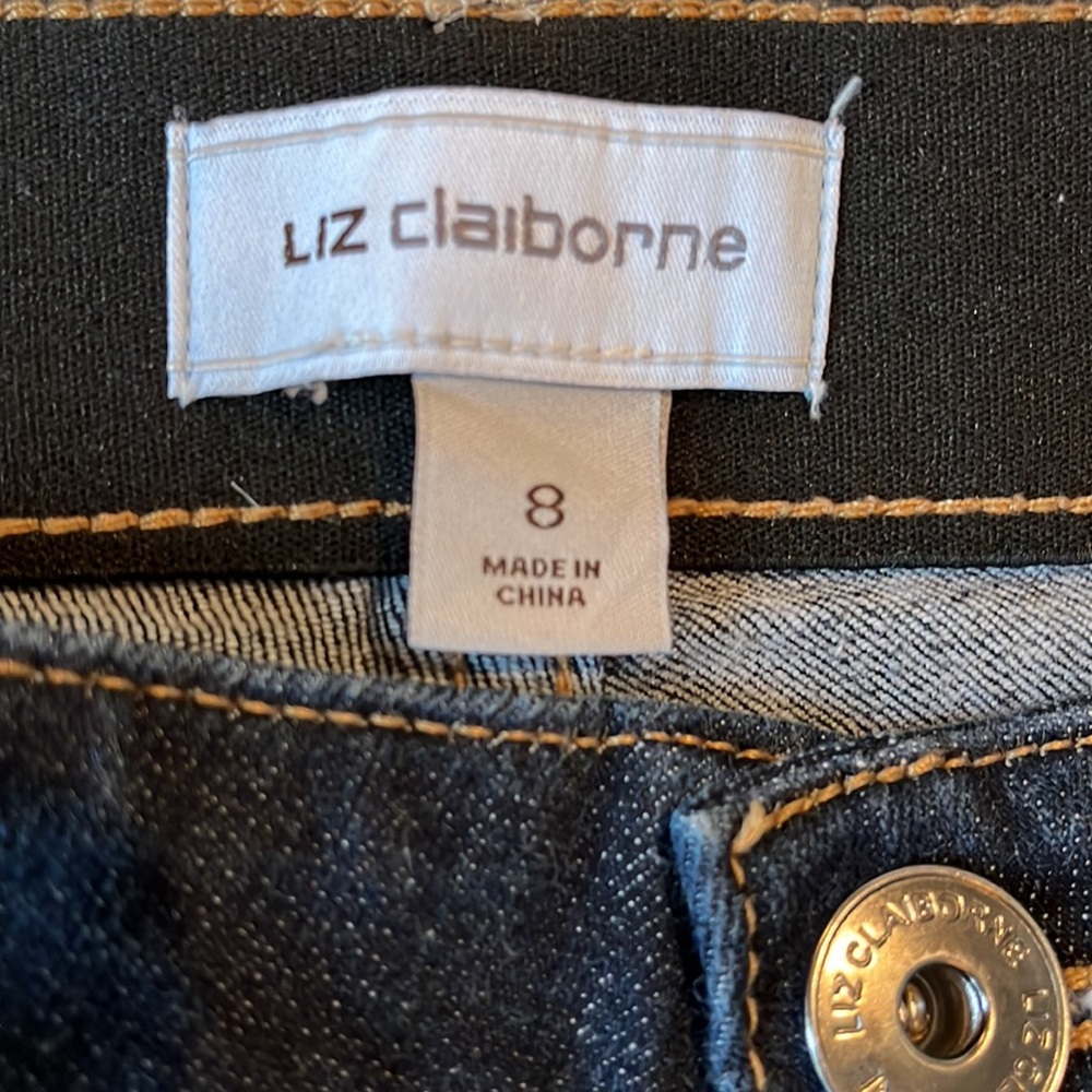 Liz Claiborne dark wash jeans NWOT - Picture 2 of 3